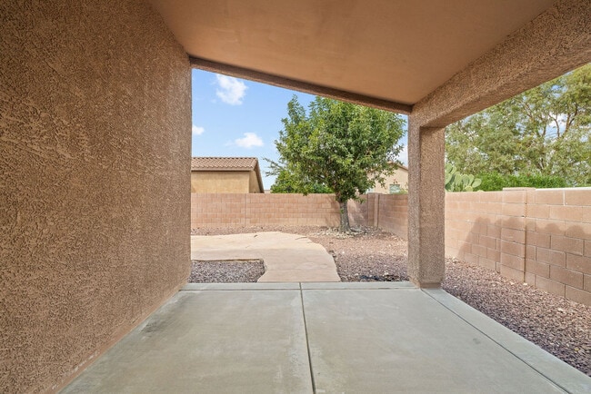 Building Photo - 13181 E Mesquite Flat Spring Dr