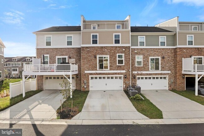 Building Photo - 4175 Brodie Pl