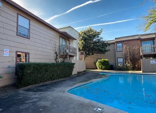 Building Photo - 9101 Country Creek St