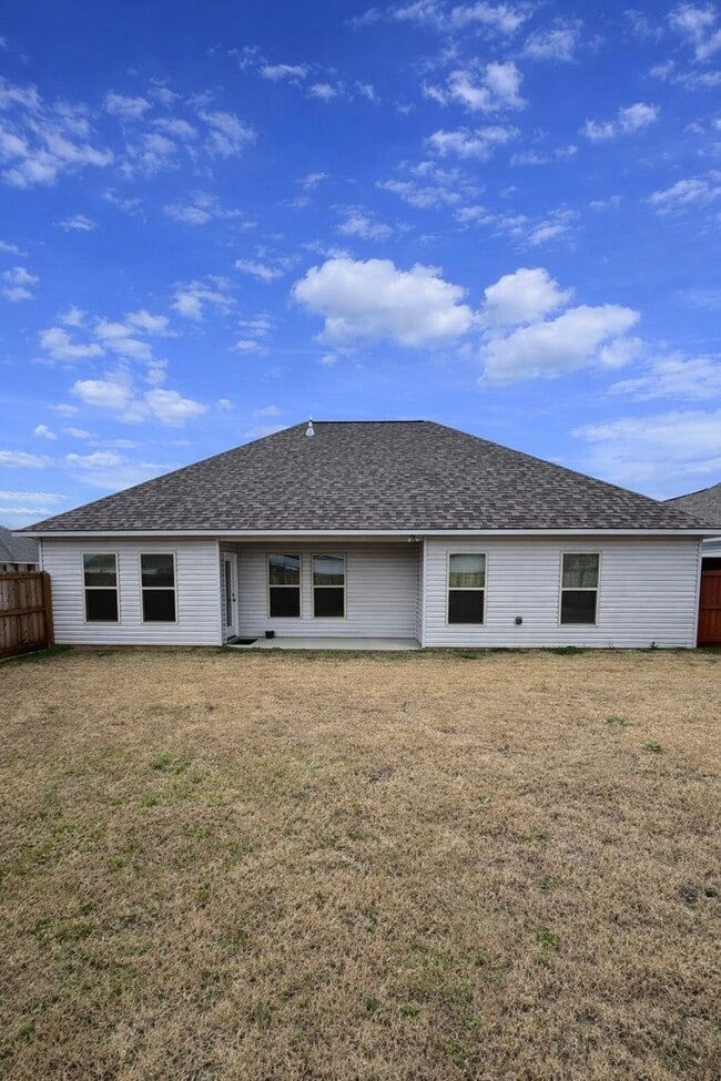 Building Photo - The Cove At Villaggio!