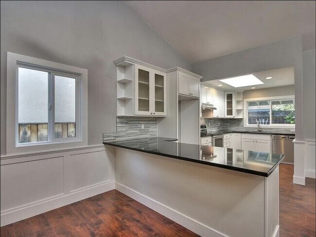 Building Photo - Highly Desirable 4BD/2BA Home in San Jose's Rancho Santa Teresa neighborhood!