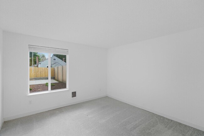 Building Photo - 10423 12th Ave Ct S