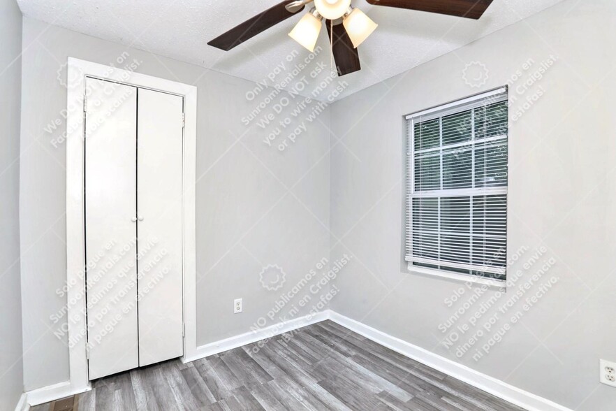 Building Photo - 414 N Temple Ave