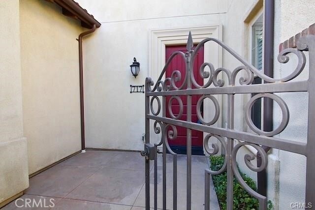 Building Photo - 717 S Casita St