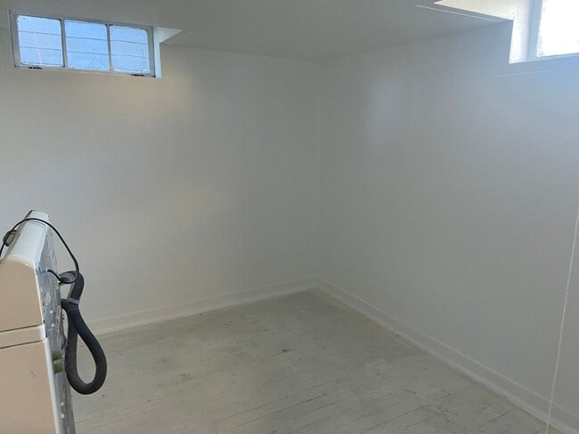 Building Photo - Beautiful 2 bedroom home in Chaffee Park with Huge Studio
