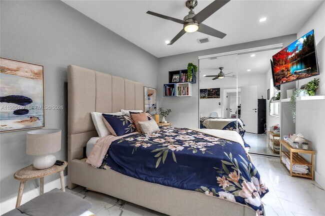 Building Photo - 4904 SW 166th Ave