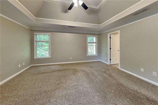 Building Photo - 3174 Vickery Dr NE