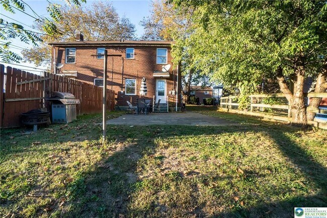 Building Photo - 240 Palmer St