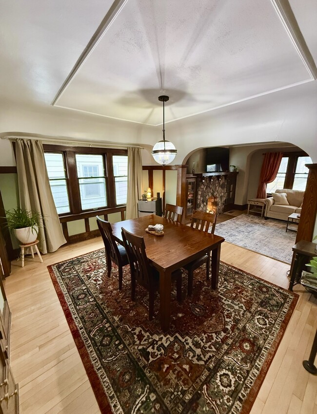Building Photo - 1344 N 58th St