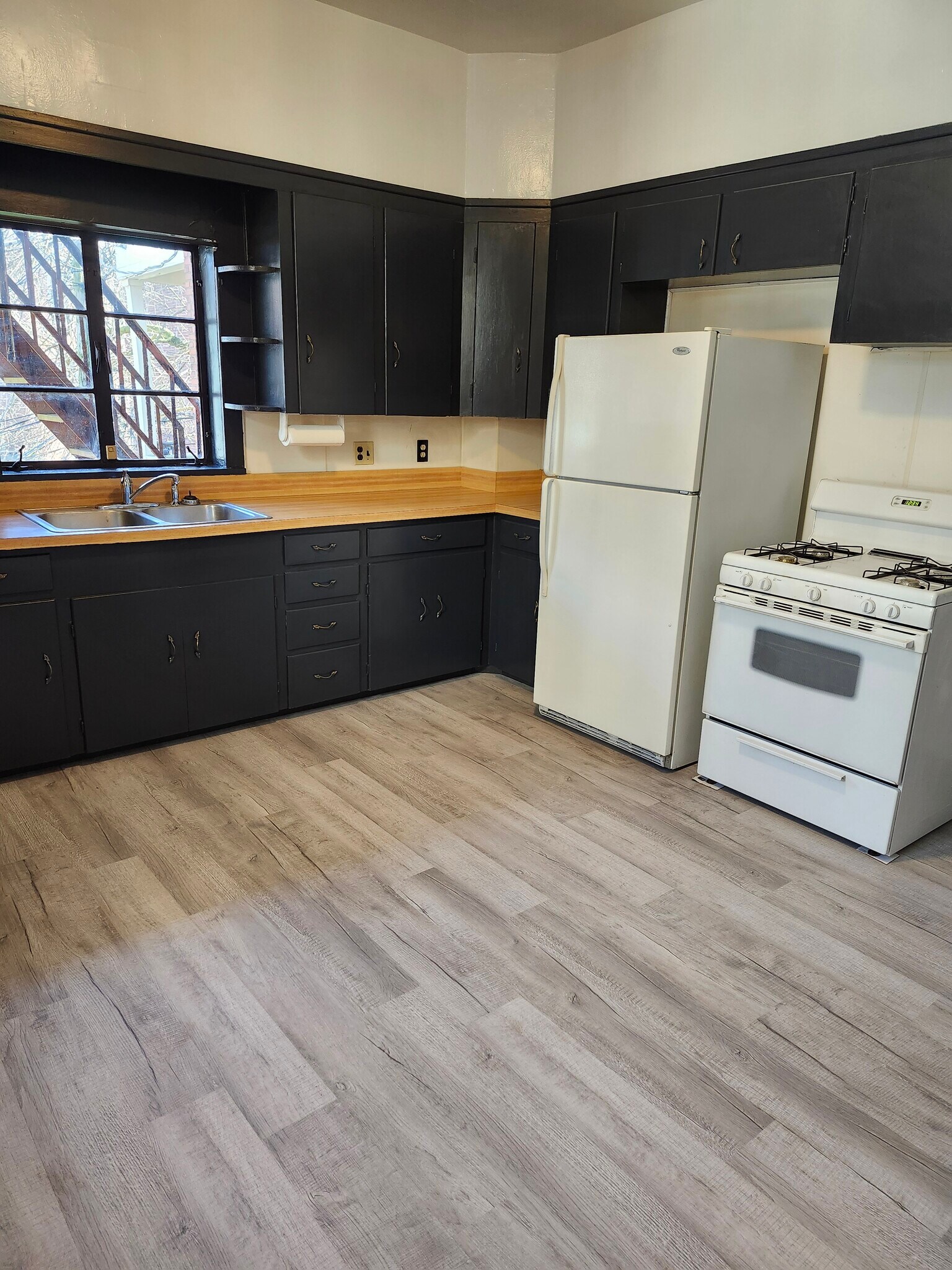 Kitchen - 1627 N 2nd St