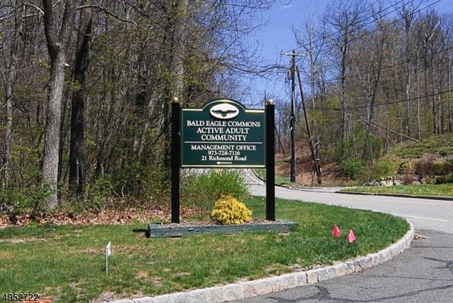 Building Photo - 6303 Richmond Rd