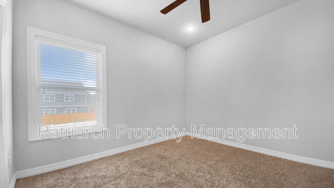 Building Photo - 903 Montclair Ave