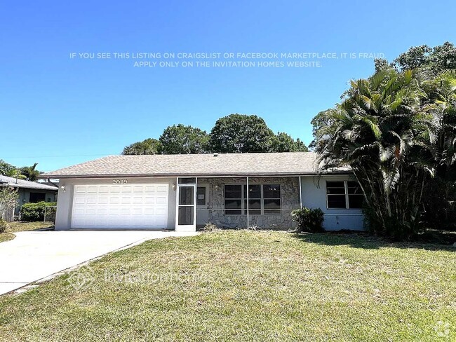 Building Photo - 2019 SW Cranberry St