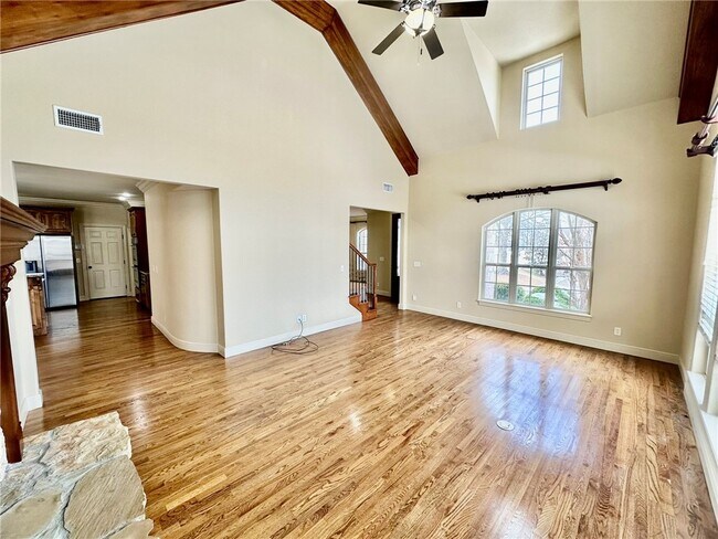 Building Photo - 6507 W Valley View Rd