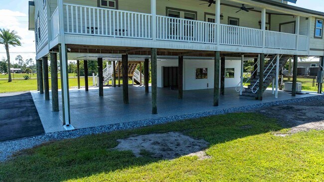 Building Photo - 7211 Bay Crest Rd