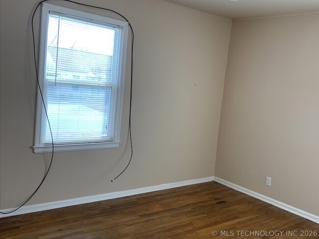 Building Photo - 220 S 70th E Ave