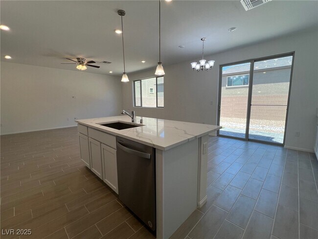 Building Photo - 7470 S Pioneer Way