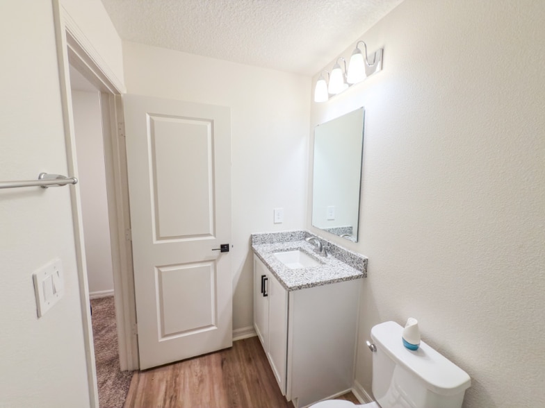 Building Photo - 9419 Westside Hls Dr