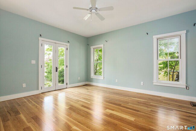 Building Photo - 14 Burr Rd