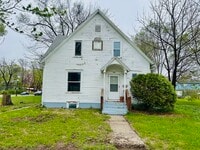 Building Photo - 221 N Pine St