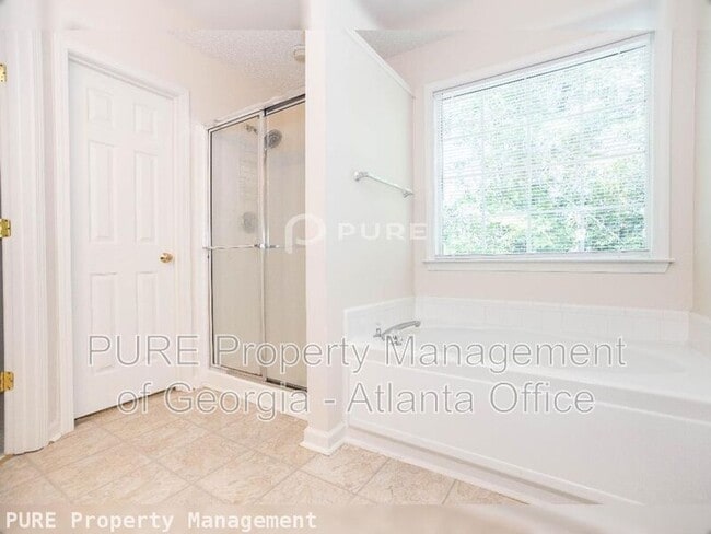 Building Photo - 3468 Chastain Glen Ln NE