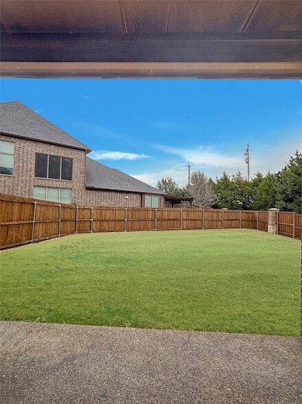 Building Photo - 341 Oxford Pl