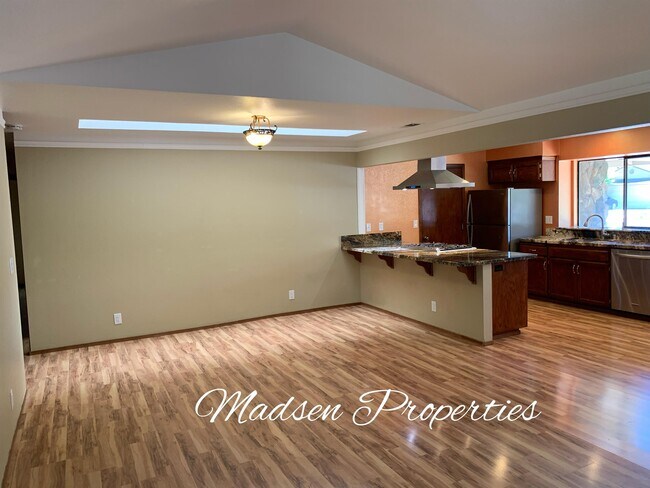 Building Photo - 9 Glenoak Ct