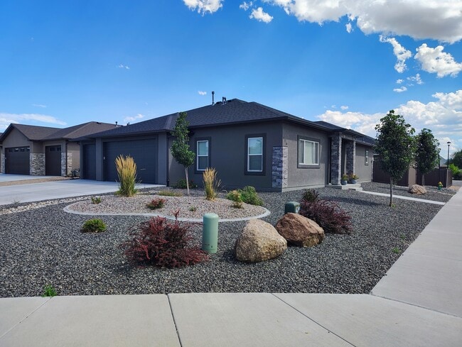 Building Photo - 416 Kallen Ct