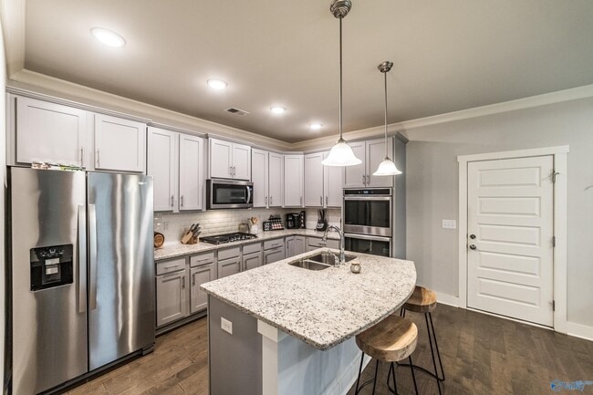 Building Photo - 6 Desert Oak Ct SW