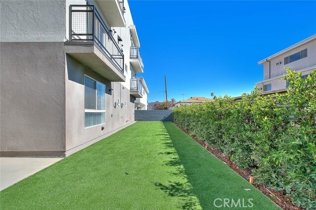 Building Photo - 11726 Hamlin St