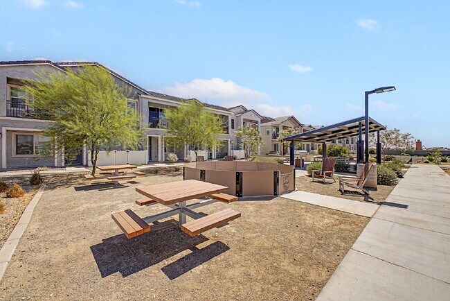 Building Photo - Live the Hawes Crossing Lifestyle – Pool, Pickleball & More! Internet included in the rent!