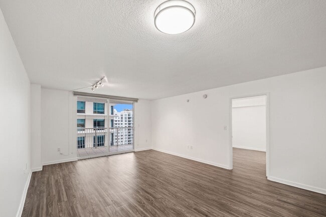 Building Photo - Brickell Bay Club