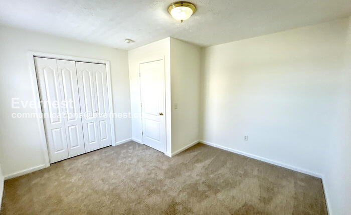 Building Photo - 720 William Howard Pl