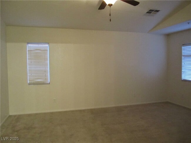 Building Photo - 620 White Shark Ct