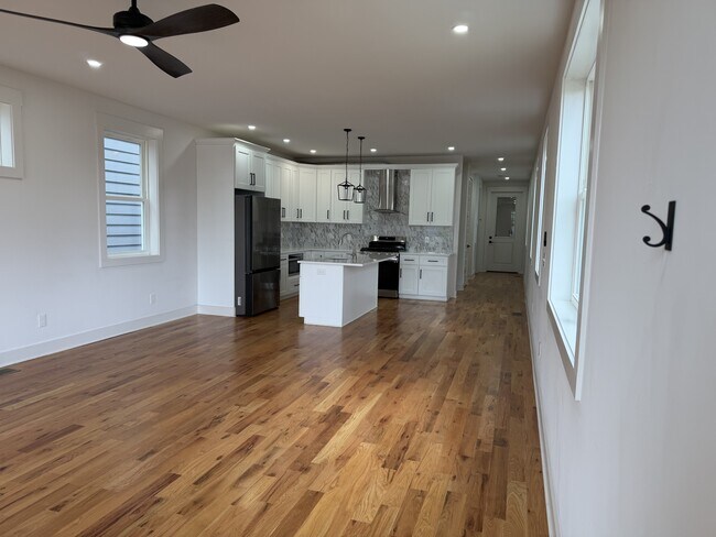 Building Photo - 1602 Litton Ave