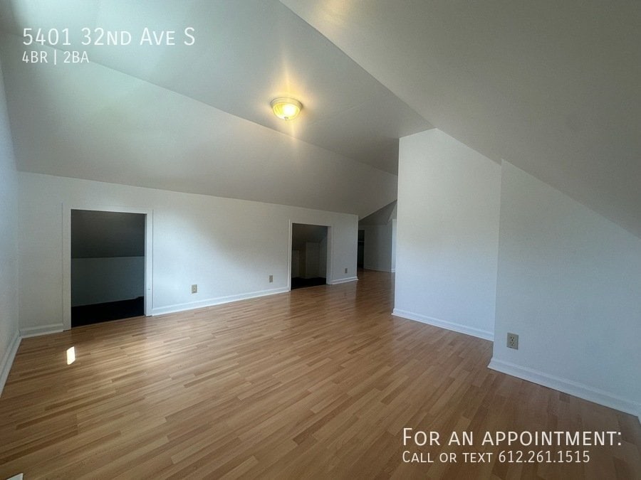 Building Photo - 5401 S 32nd Ave