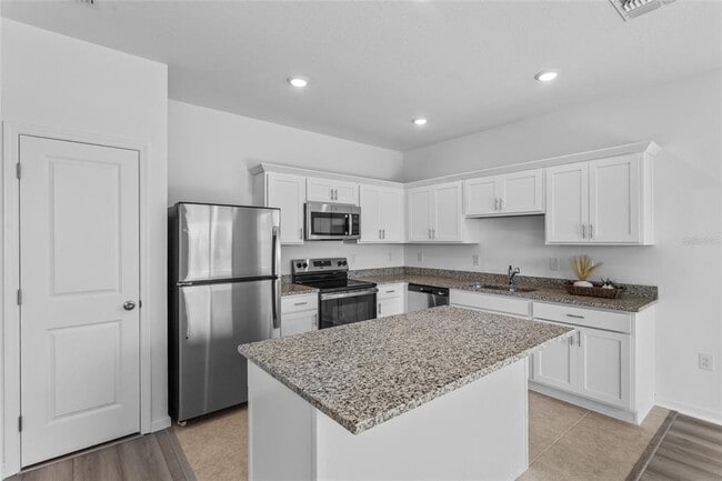 Building Photo - 5948 Piney Shrub Pl