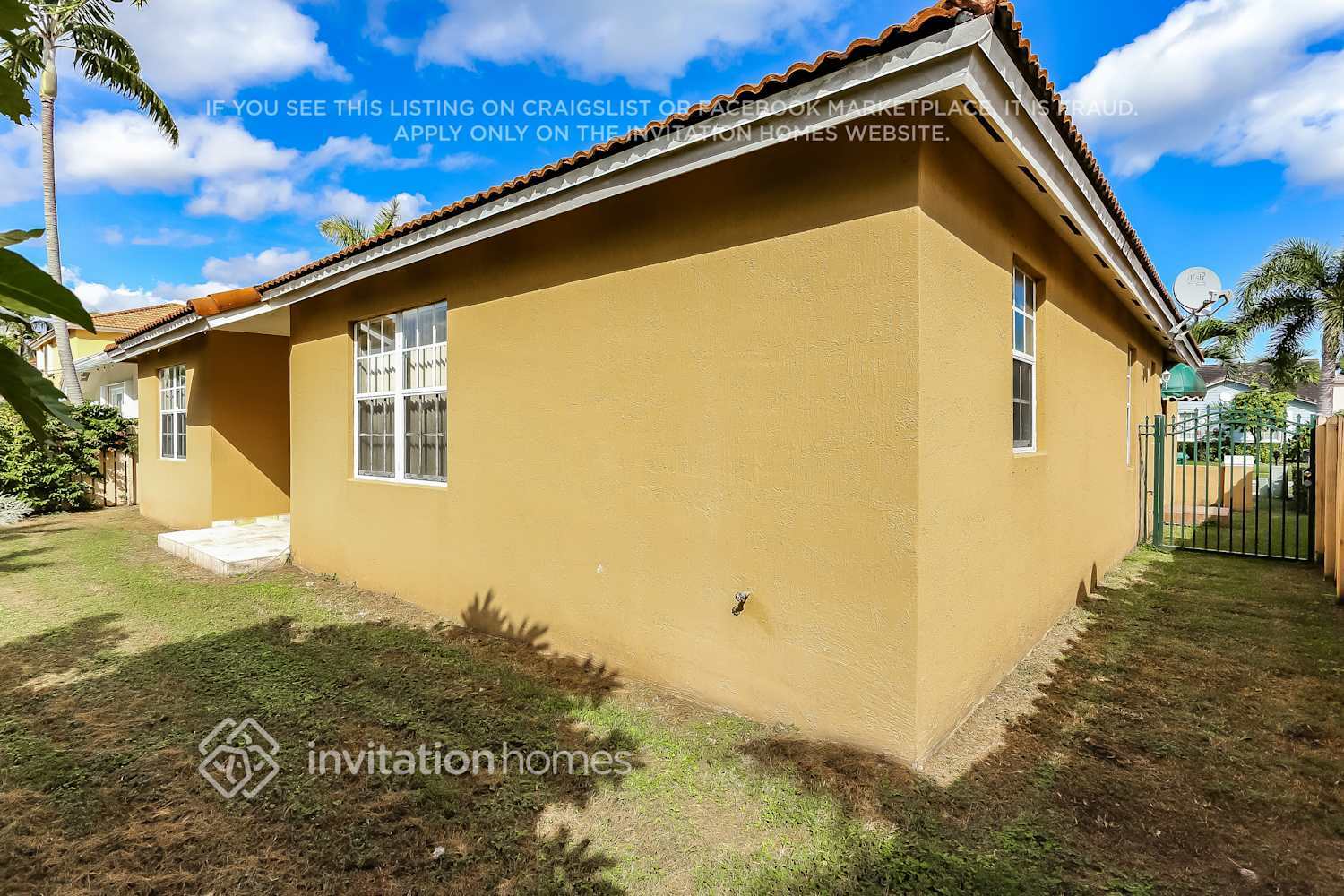 Building Photo - 10004 SW 161st Pl