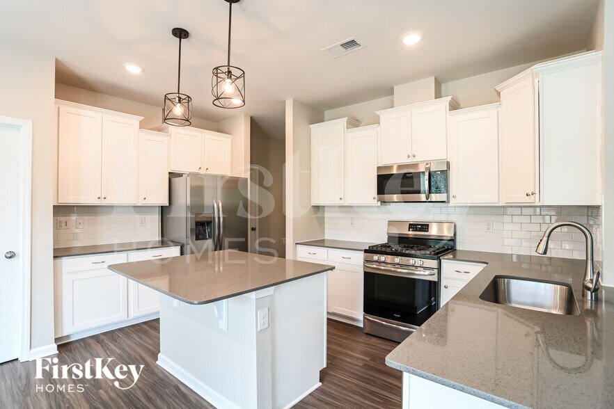 Building Photo - 191 Tackle Box Drive