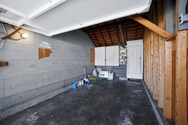 Building Photo - 2015 S Edmunds St