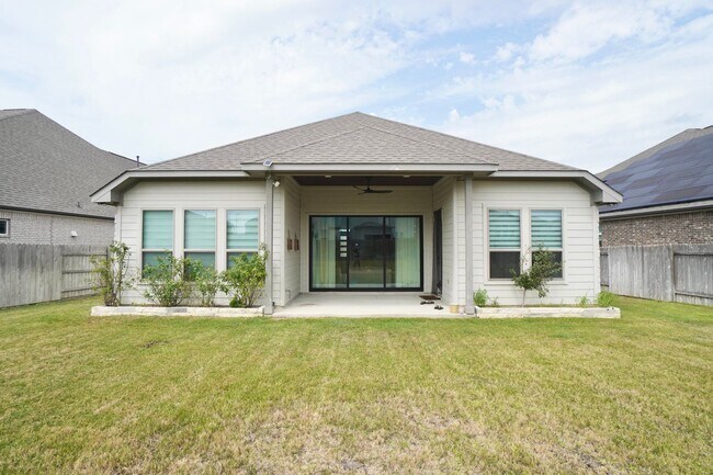 Building Photo - 20509 Christie Marie Ln