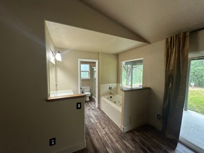 Building Photo - 2384 Choctaw Rd