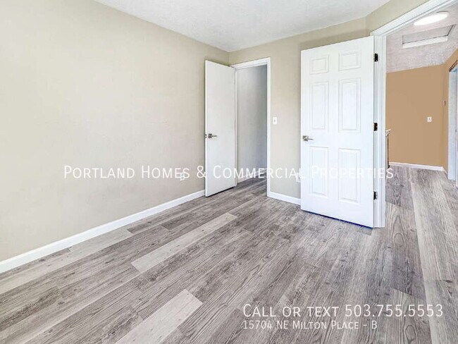 Building Photo - 15704 NE Milton Pl