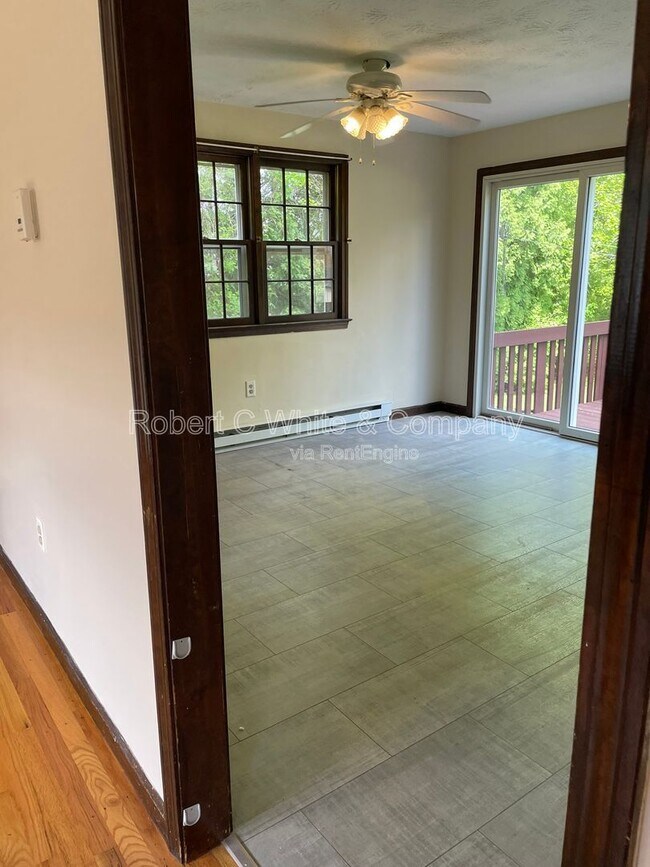 Building Photo - 25 Regency Ct