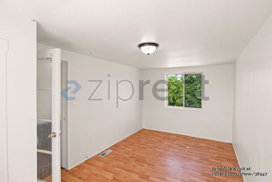 Building Photo - 2107 69th Ave