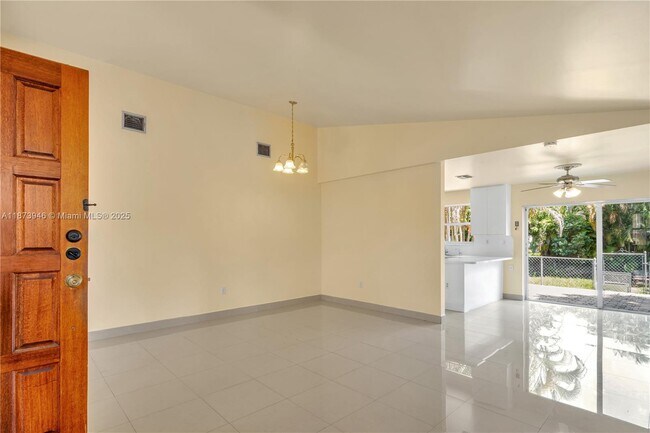 Building Photo - 6427 SW 132nd Ct Cir