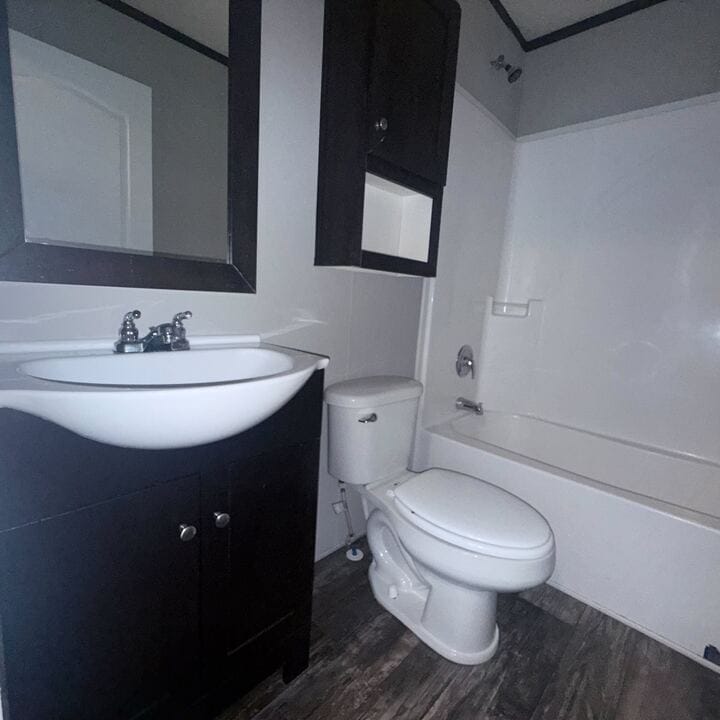 Building Photo - 10610 State Rte 762