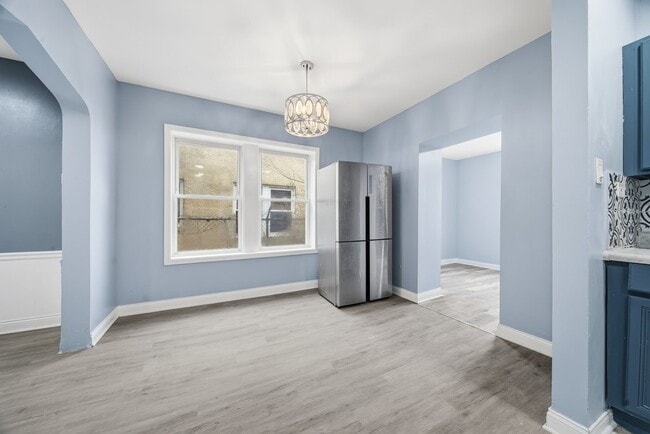 Building Photo - 8824 S Wabash Ave