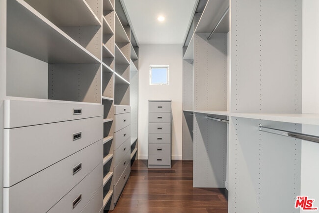 Building Photo - 686 Enchanted Way