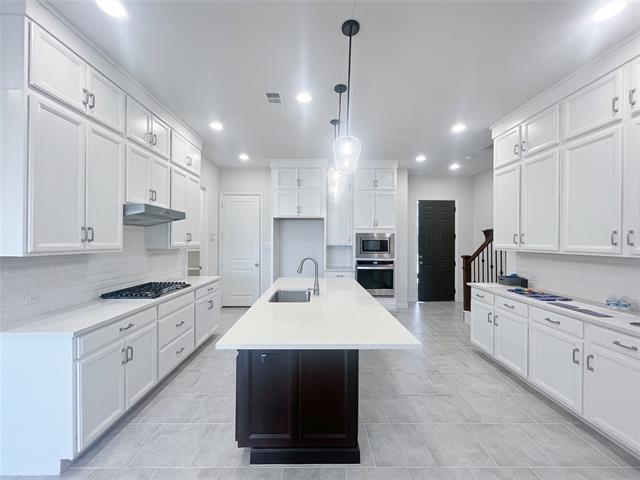 Building Photo - 17745 Sage Ln